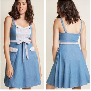 ModCloth happiness and cheers chambray sundress XS